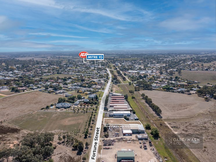 Click to view all images 58-60 Fortune Street Rutherglen VIC 3685 - Image 3