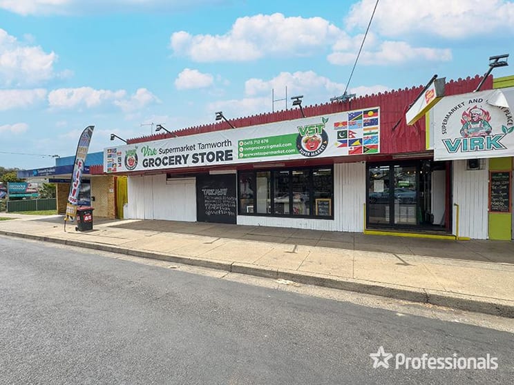 Click to view all images 7 Hillvue Road South Tamworth NSW 2340 - Image 2