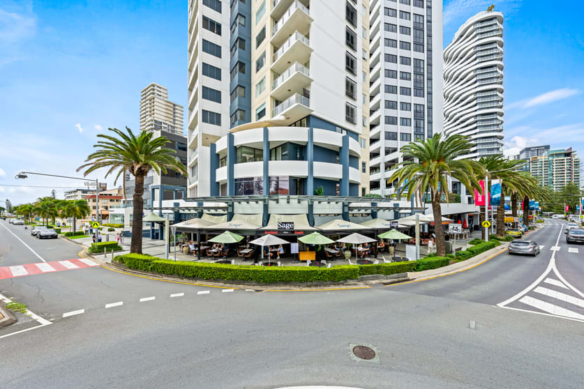 Click to view all images 9-10/20 Queensland Ave Broadbeach QLD 4218 - Image 2