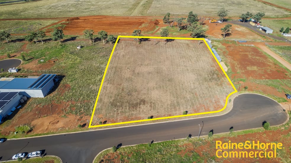 Click to view all images 14 Fiscal Way Dubbo NSW 2830 - Image 2