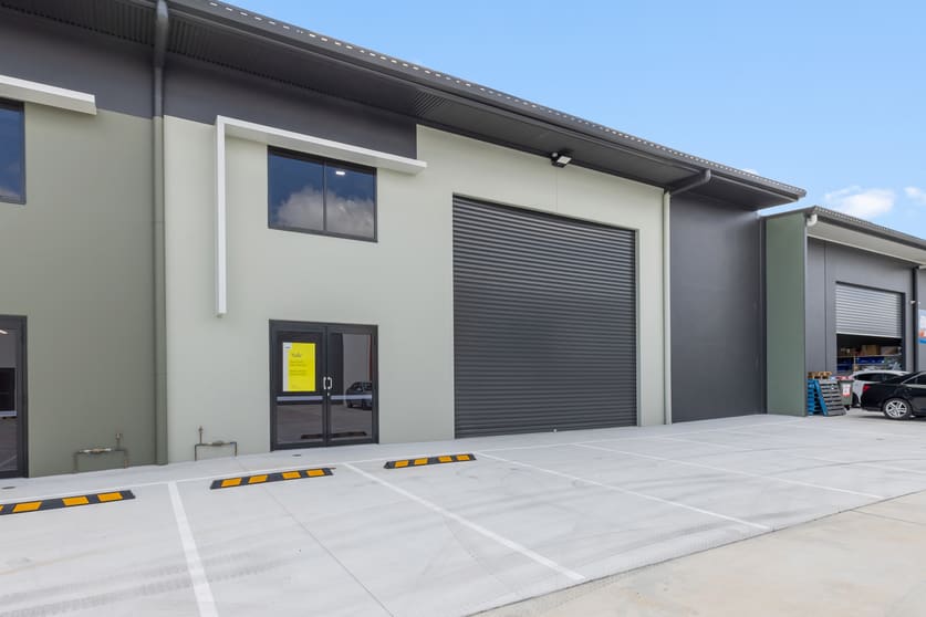 Click to view all images 3/68 Jardine Drive Redland Bay QLD 4165 - Image 2