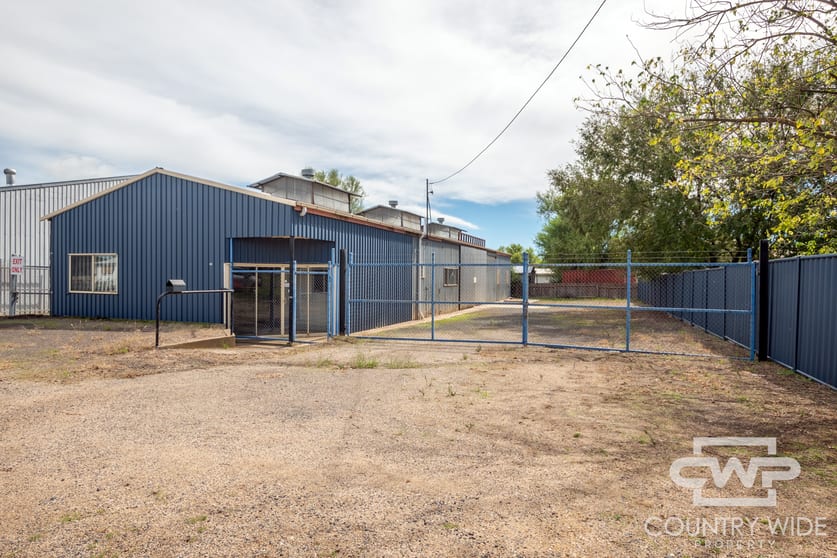 Click to view all images 170 Ferguson Street Glen Innes NSW 2370 - Image 1