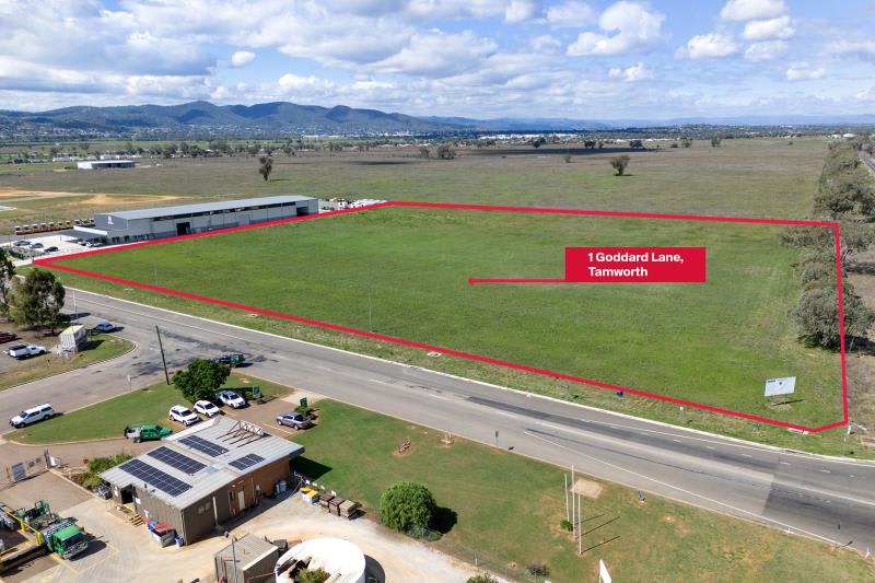 Click to view all images 1 Goddard Lane Tamworth NSW 2340 - Image 2