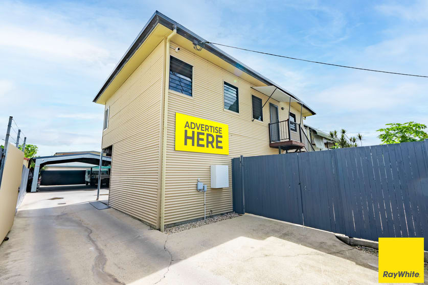 Click to view all images 50 Morehead Street Bungalow QLD 4870 - Image 3