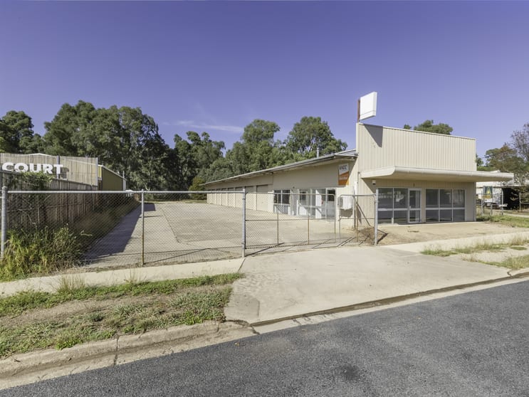 8 Lowry Place Benalla VIC 3672 - Image 1