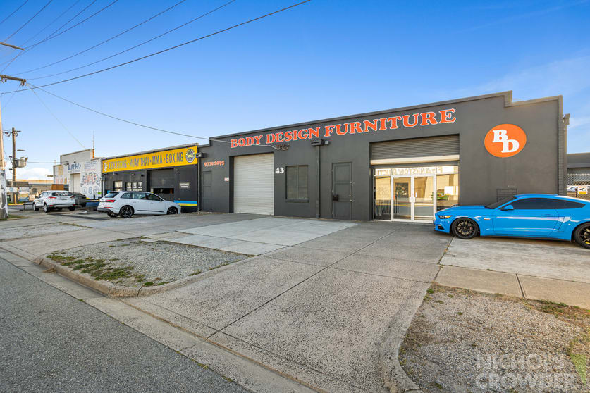 Click to view all images 43 New Street Frankston VIC 3199 - Image 2
