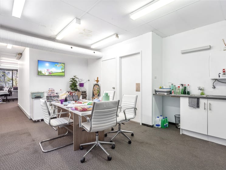 Click to view all images 23/6-8 Old Castle Hill Road Castle Hill NSW 2154 - Image 3