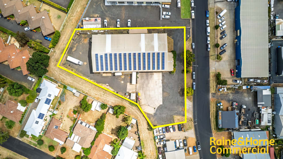 Click to view all images 4 McKenzie Street Dubbo NSW 2830 - Image 3