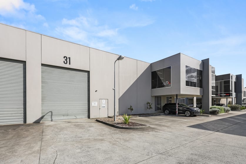 Click to view all images 31/31 Keysborough Close Keysborough VIC 3173 - Image 1