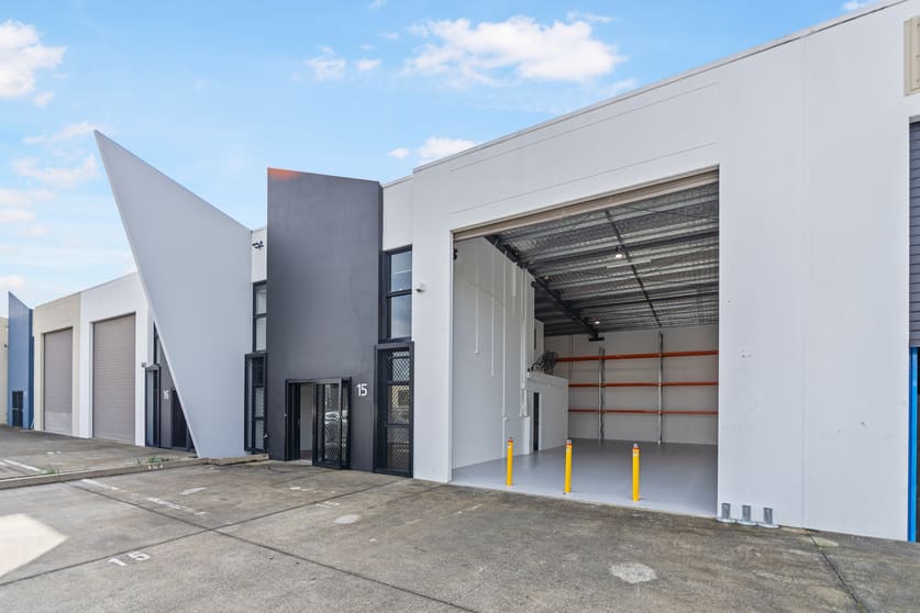 Click to view all images 15/38 Kendor Street Arundel QLD 4214 - Image 1