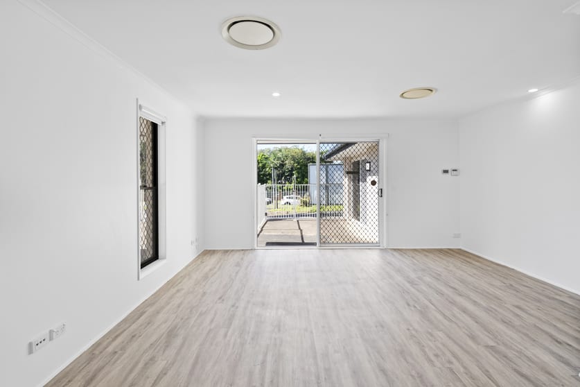 126 Olsen Avenue Arundel QLD 4214 - Image 2