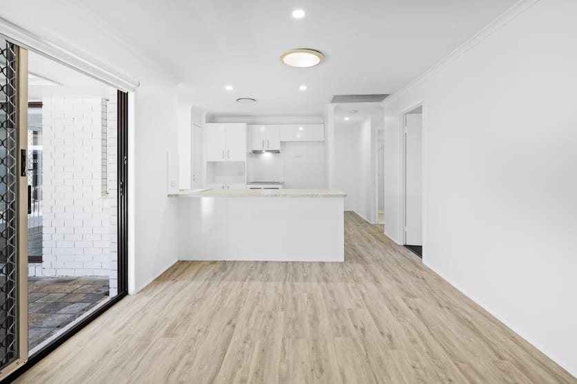 126 Olsen Avenue Arundel QLD 4214 - Image 3