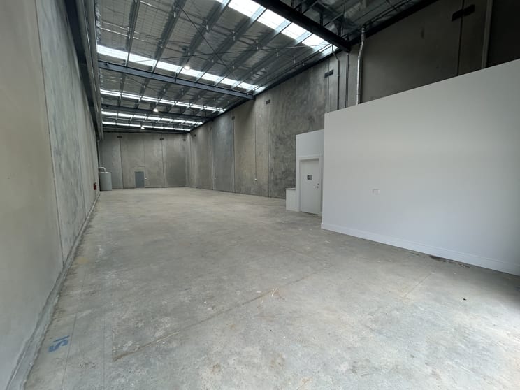 Click to view all images 1/15 Osborne Street Bacchus Marsh VIC 3340 - Image 3
