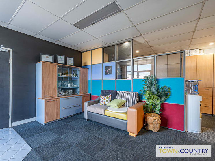 Click to view all images 48 Seaton Street Armidale NSW 2350 - Image 2