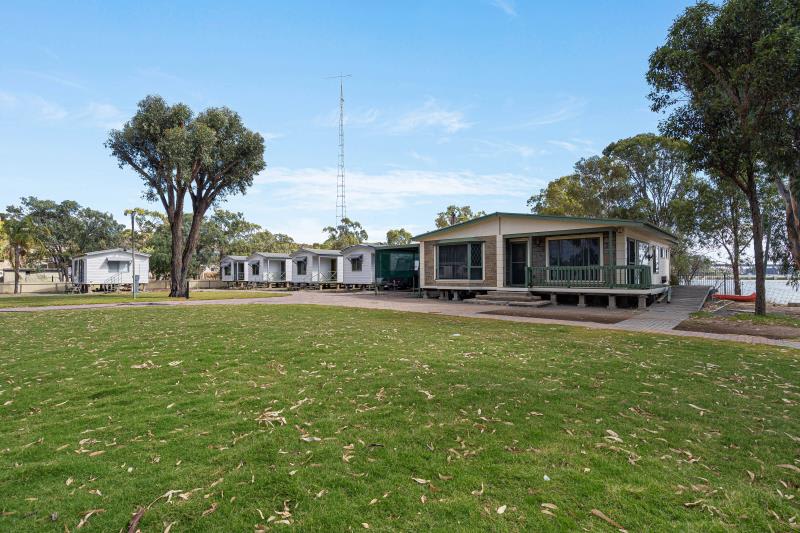 Click to view all images Whole Property/39-41 Acland Street, 38-40 South Terrace, Saunders Street Blanchetown SA 5357 - Image 3