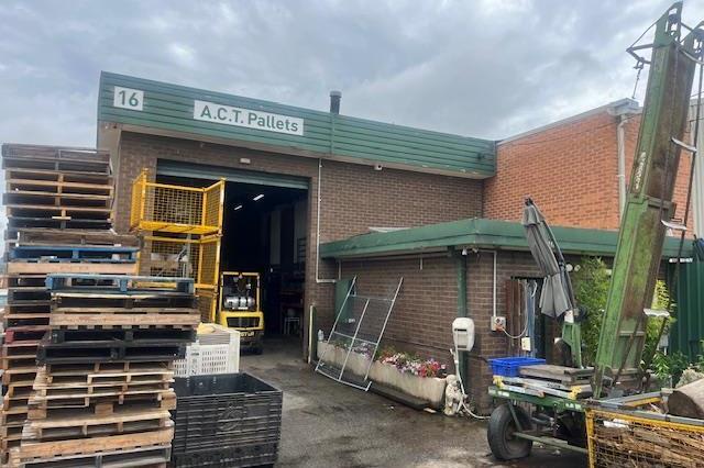 Click to view all images Whole site/16 Shropshire Street Queanbeyan East NSW 2620 - Image 1