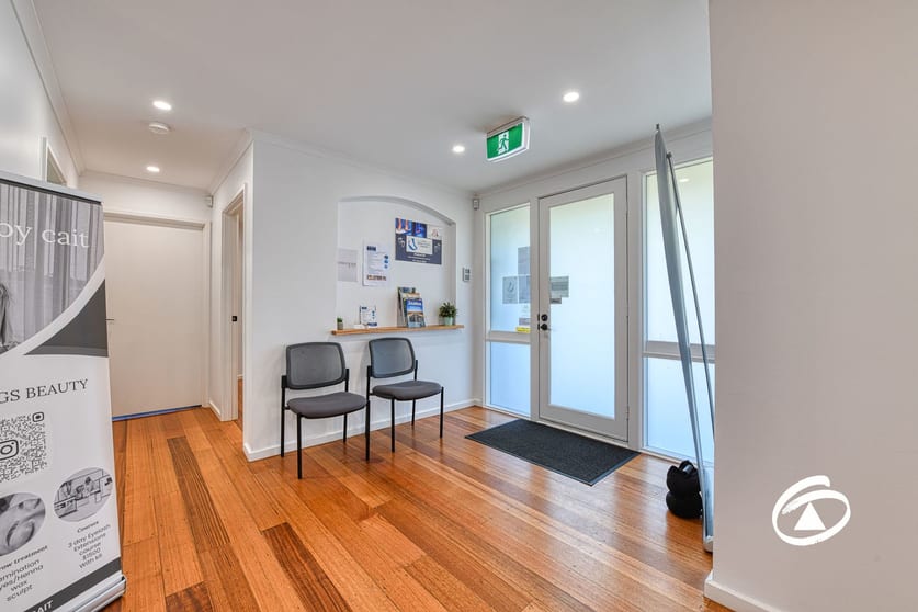 Click to view all images 1 Prairie Court Narre Warren VIC 3805 - Image 3