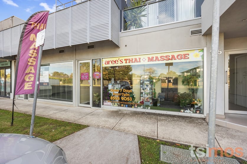 Click to view all images 2/135 Lower Dandenong Road Mentone VIC 3194 - Image 1