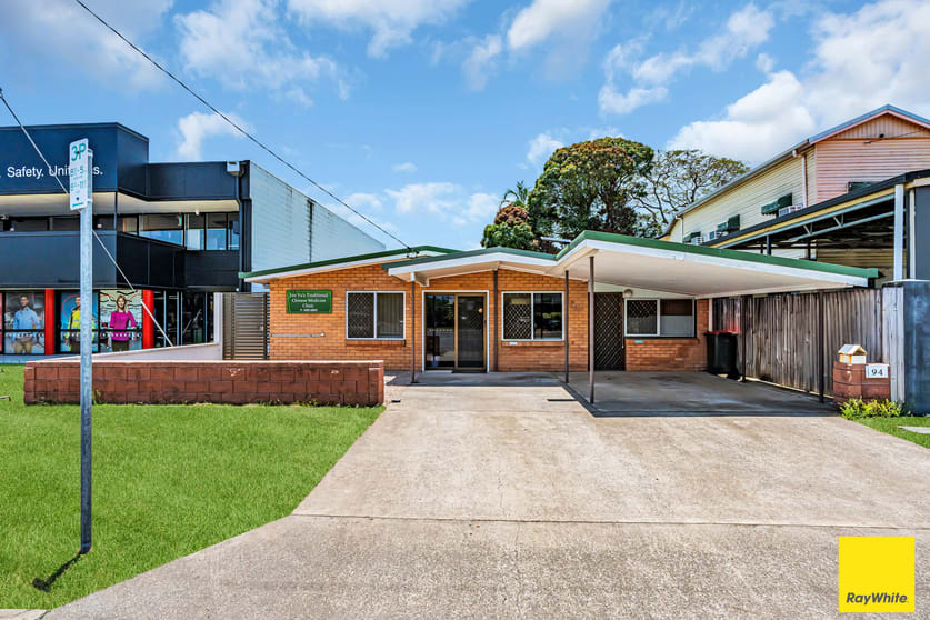 Click to view all images 94 Scott Street Bungalow QLD 4870 - Image 1
