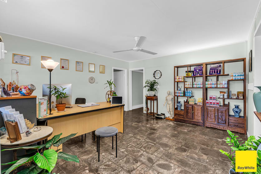 Click to view all images 94 Scott Street Bungalow QLD 4870 - Image 3
