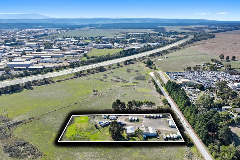 65 Buckleys Road Morwell VIC 3840 - Image 2