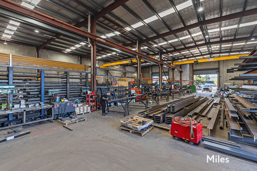 Click to view all images 15 Dennis Street Campbellfield VIC 3061 - Image 2