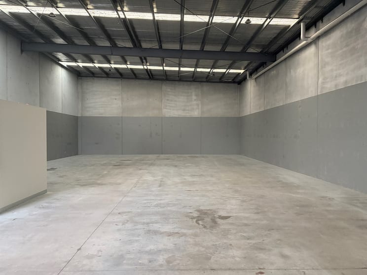 Click to view all images 5/25 STUD RD Bayswater VIC 3153 - Image 2