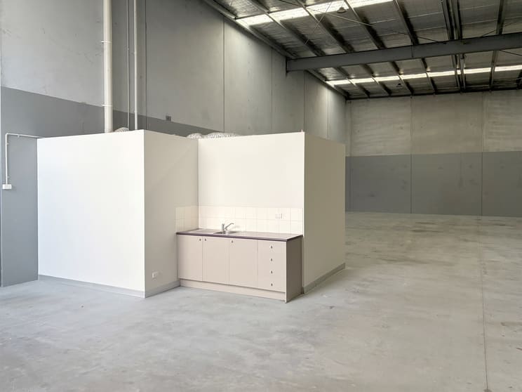 Click to view all images 5/25 STUD RD Bayswater VIC 3153 - Image 3