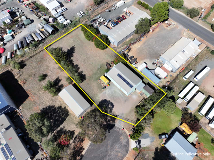 7 Orion Place Parkes NSW 2870 - Image 2