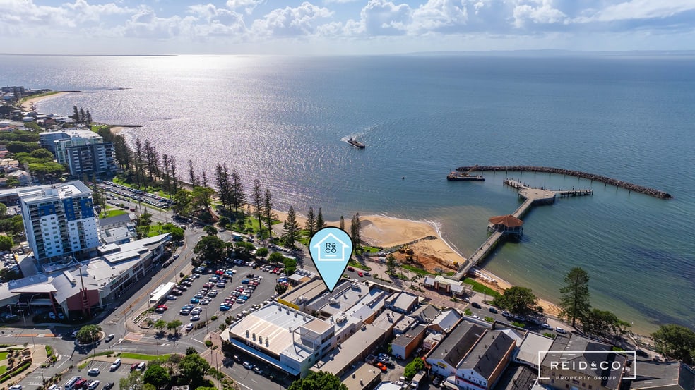 Click to view all images 177 Redcliffe Parade Redcliffe QLD 4020 - Image 2