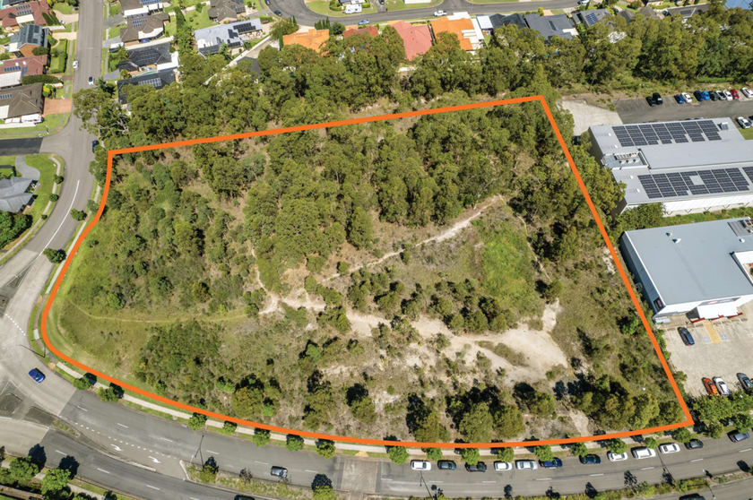 Click to view all images 87 Northlakes Drive Cameron Park NSW 2285 - Image 3
