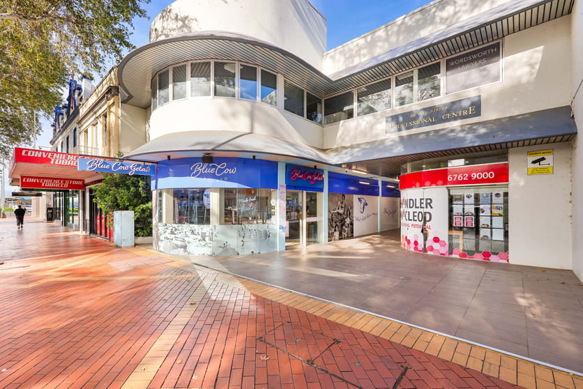 Click to view all images 2/459 Peel Street Tamworth NSW 2340 - Image 2