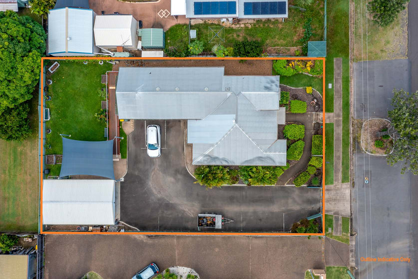 Click to view all images 4 Adams St Bundaberg West QLD 4670 - Image 2