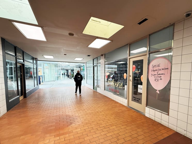 Click to view all images 5&6/63-69 Seymour Street Traralgon VIC 3844 - Image 1