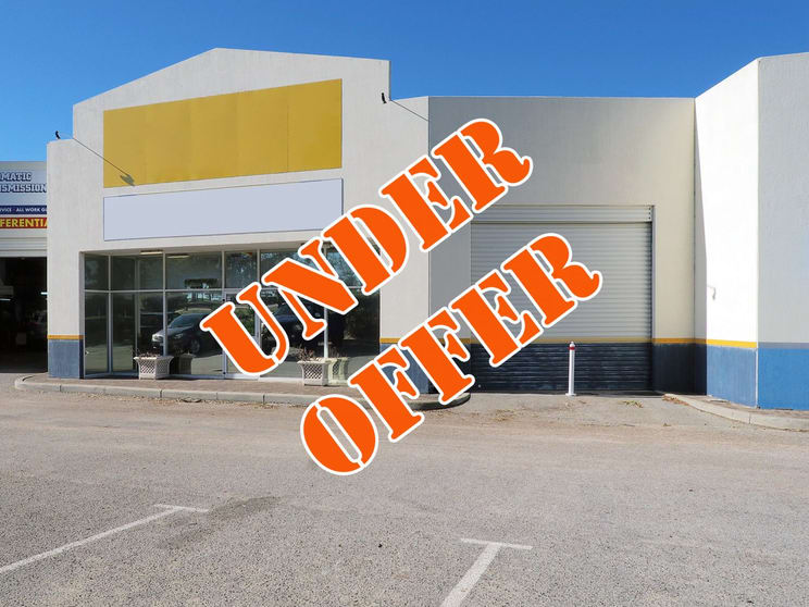 2/8 Paramount Drive Wangara WA 6065 - Image 1