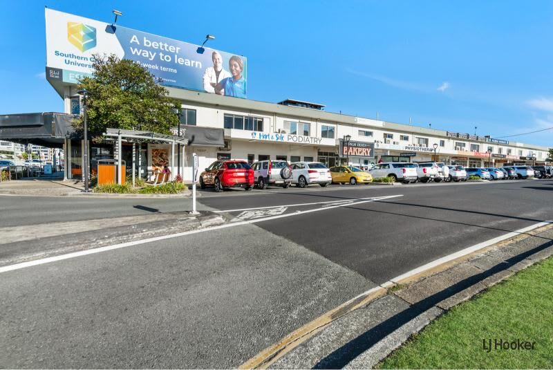 Click to view all images 18/2 Eighth Avenue Palm Beach QLD 4221 - Image 2