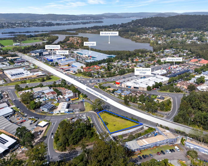 Click to view all images 3A Debenham Road South West Gosford NSW 2250 - Image 2