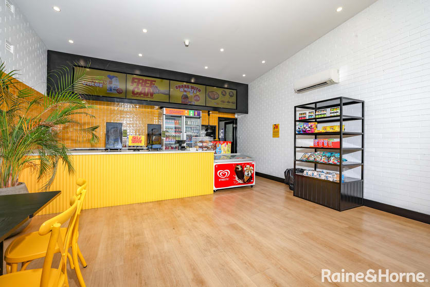 Click to view all images 286 Lambert Street Bathurst NSW 2795 - Image 3