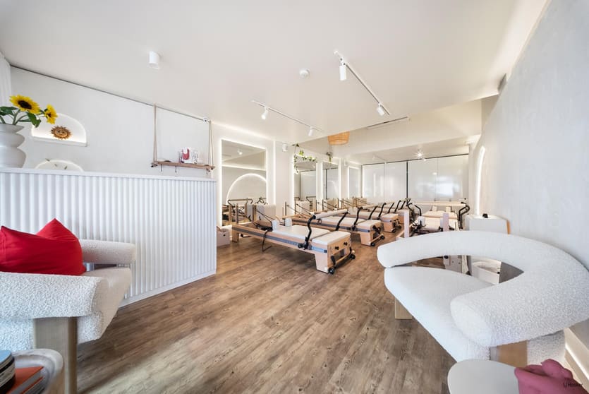 Click to view all images 3/792-794 Pacific Parade Currumbin QLD 4223 - Image 1