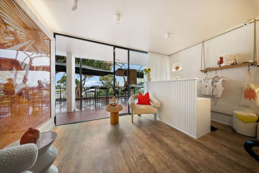 Click to view all images 3/792-794 Pacific Parade Currumbin QLD 4223 - Image 3