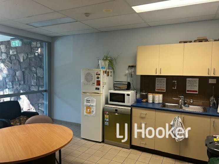 Click to view all images 14 Leichhardt Terrace Alice Springs NT 0870 - Image 3