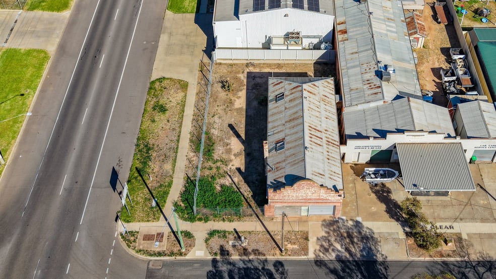 Click to view all images 56 Commercial Street Merbein VIC 3505 - Image 2