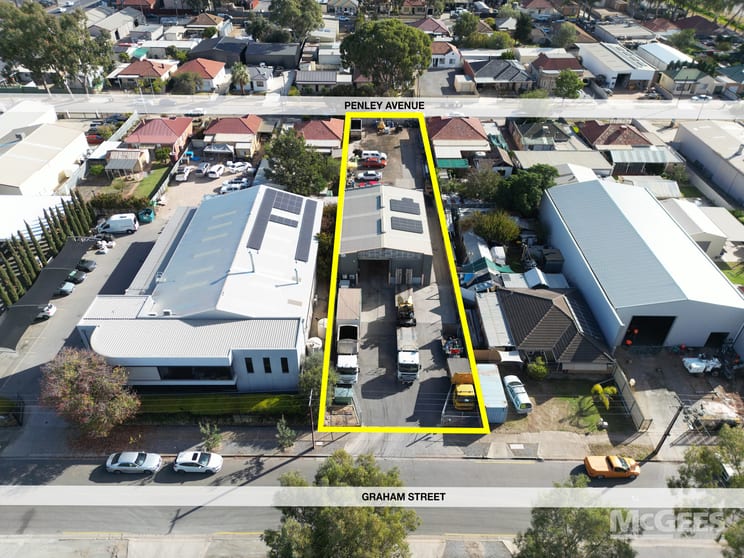 Click to view all images 9 Graham Street Wingfield SA 5013 - Image 2