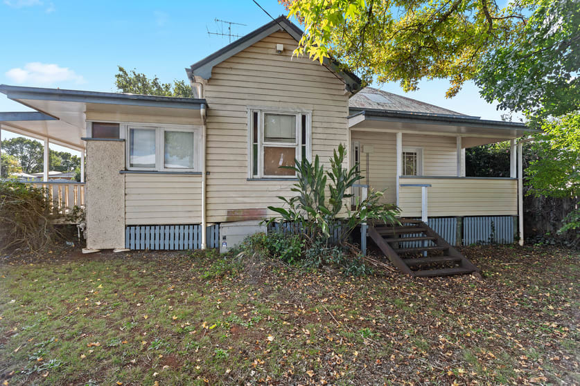 Click to view all images 71 Hill Street Toowoomba City QLD 4350 - Image 1