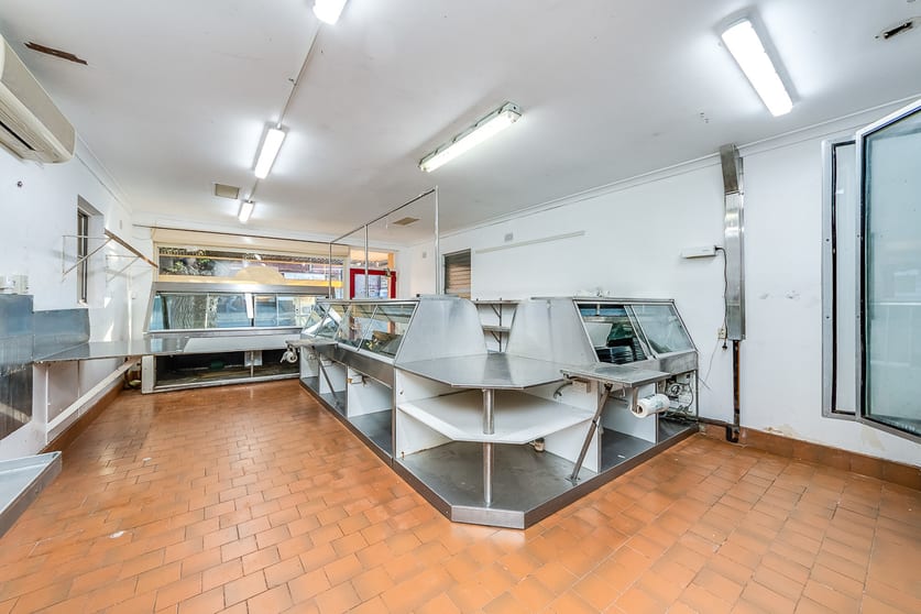 Click to view all images 78 Mount Barker Road Hahndorf SA 5245 - Image 2