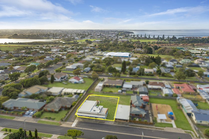 Click to view all images 76-80 Short Street Portland VIC 3305 - Image 2