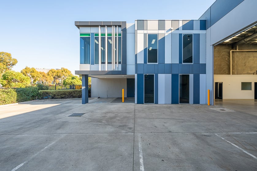 Click to view all images 19 Latitude Boulevard Thomastown VIC 3074 - Image 3