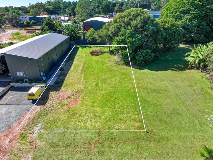 Click to view all images 18 John Street Russell Island QLD 4184 - Image 2