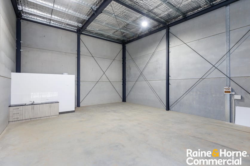 Click to view all images 6/23 Houtman Street Wagga Wagga NSW 2650 - Image 2