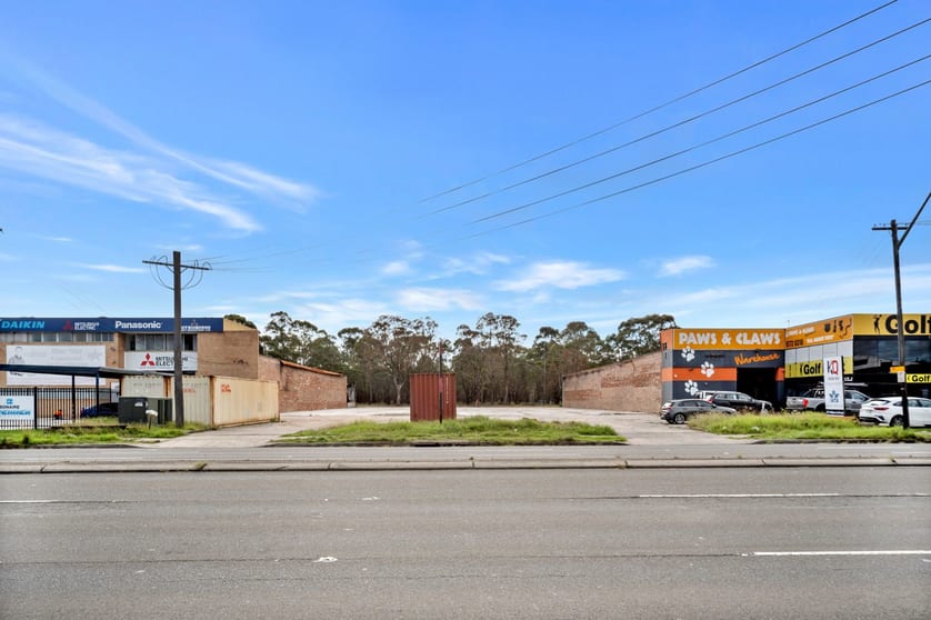 Click to view all images 275 Milperra Road Revesby NSW 2212 - Image 3